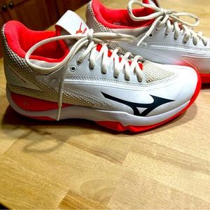 COPY - Mizuno volleyball shoes womens size 8 like new